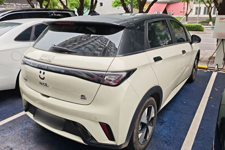 Used BYD Dolphin 2023 420 km Fashion Edition
