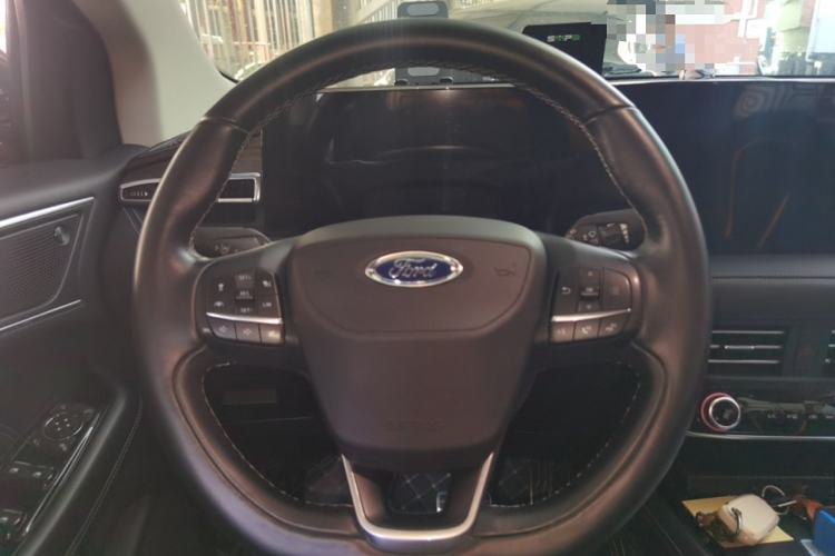 Used Ford Edge 2021 PLUS EcoBoost 245 Two-Wheel-Drive Titanium 7-Seater
