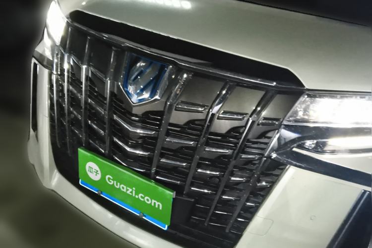Used Toyota Alphard 2021 Dual-Motor 2.5L Premium Edition
