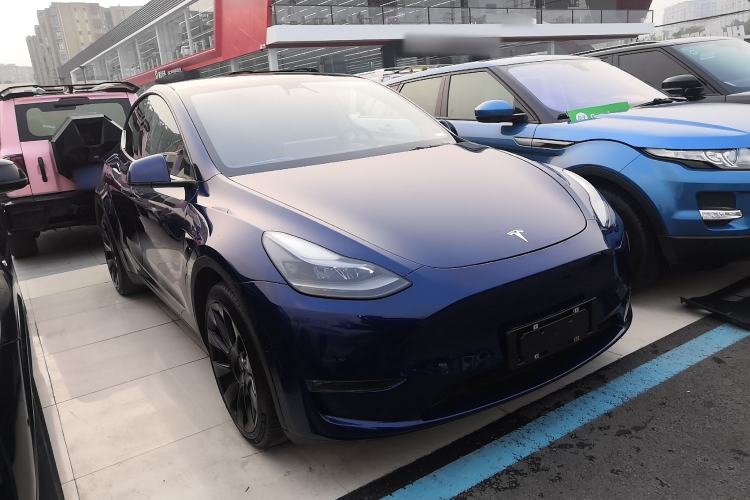 Used Tesla Model Y 2021 Long-Range All-Wheel-Drive Version
