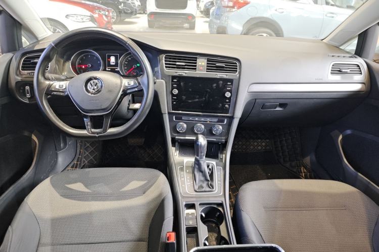 Used Volkswagen Golf 2019 1.8TSI Travel Edition
