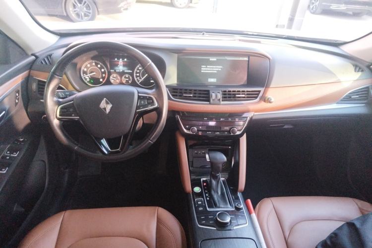 Used BORGWARD BX7 2016 28T Two-Wheel Drive Luxury Version 5 Seats
