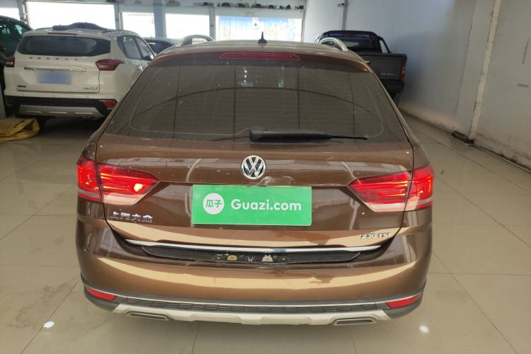 Used Volkswagen Cross Lavida 2017 230TSI DSG Luxury Edition
