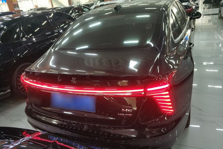 Used Hongqi H5 2024 2.0T Automatic Smart Connect Flagship Edition
