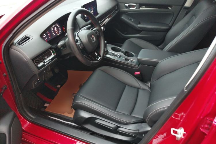 Used Honda Civic 2023 240TURBO CVT Dynamic · Center Stage Special Edition