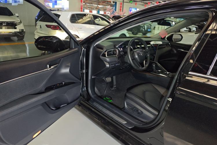 Used Toyota Camry 2019 Revised Version 2.0G Luxury Edition