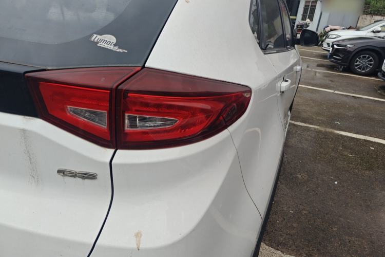 Used MG GS 2015 2.0TGI TST Four-Wheel Drive Flagship Edition Right Rear Taillight