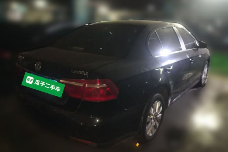 Used Volkswagen Lavida 2013 Restyled Classic 1.6L Manual Comfort Edition
