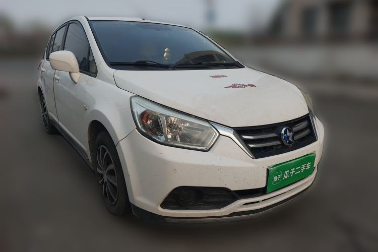 Used Venucia R50 2015 1.6L Automatic Fashion Edition
