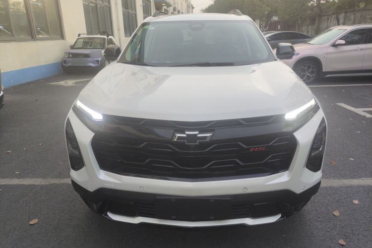 Used Chevrolet Equinox Plus 2024 102km RS Ultimate Edition Front