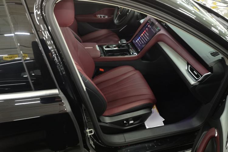 Used Hongqi H5 2025 1.5T DCT Qiyun 500 000th Unit Commemorative Edition Right Front Seat