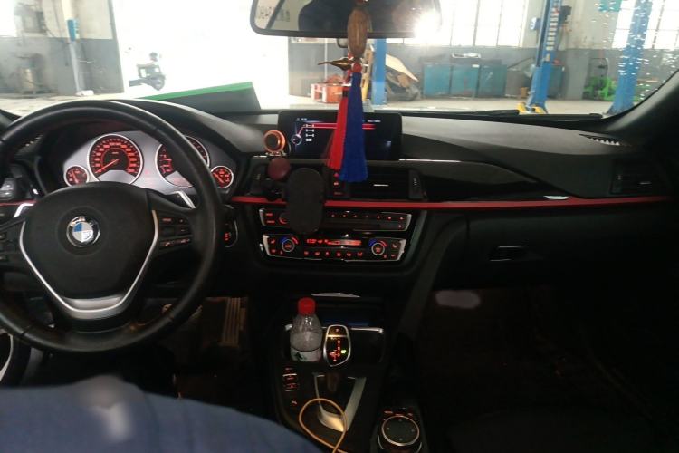 Used BMW 4 Series 2014 428i Convertible Sport Design Package Interior 2