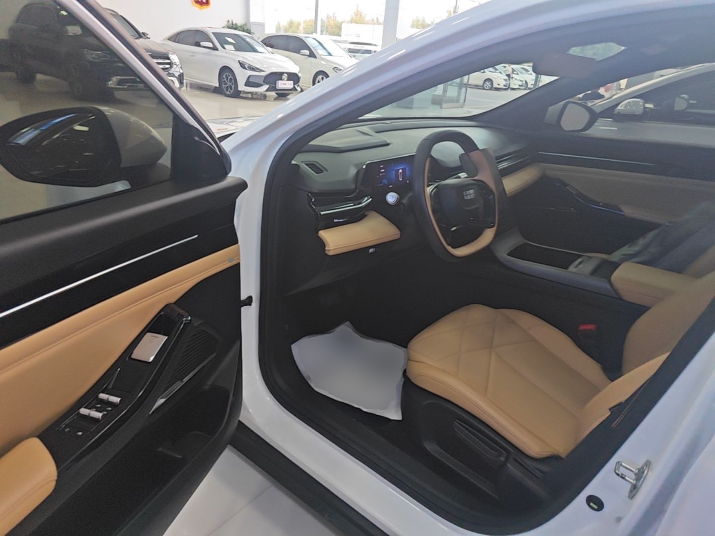 Geely Galaxy L6 2023 60km PLUS — снимка 18