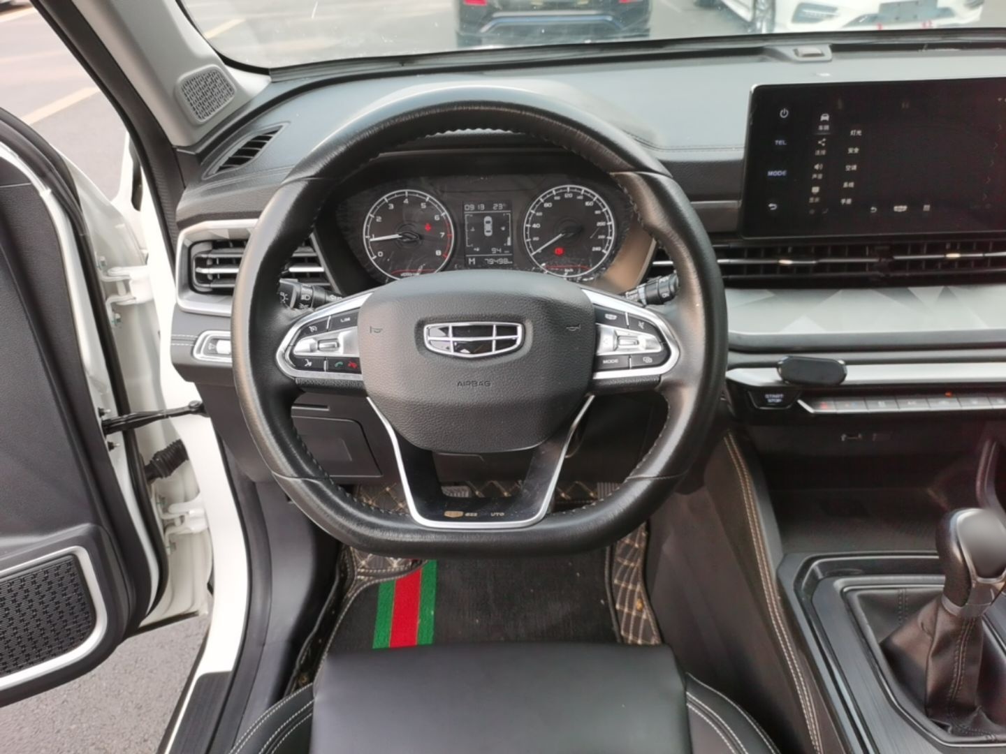 Geely Auto Vision X6 2021 PRO 1.4T Manual Luxury Model - Luxury — снимка 13