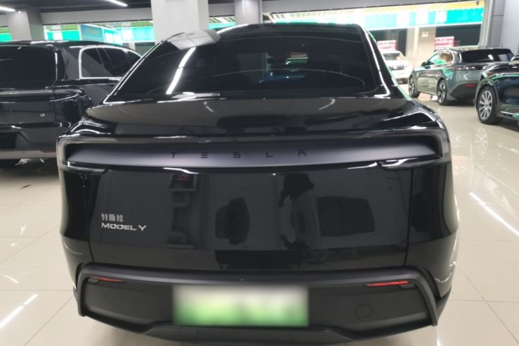 Used Tesla Model Y 2025 Rear-Wheel-Drive Version