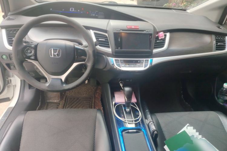 Used Honda Jade 2013 1.8L automatic Comfort version 5 seats