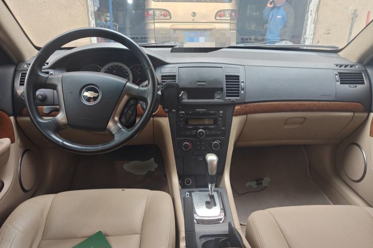 Used Chevrolet Epica 2011 1.8 Comfort Edition MT Center Console