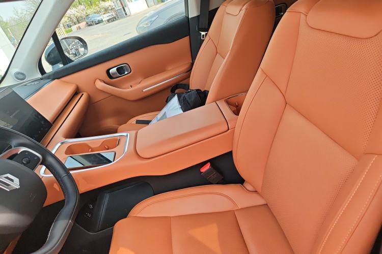 Used Leapmotor C16 2026 All-Electric 630 LiDAR Zhizun Edition 6 Seats Left Front Seat