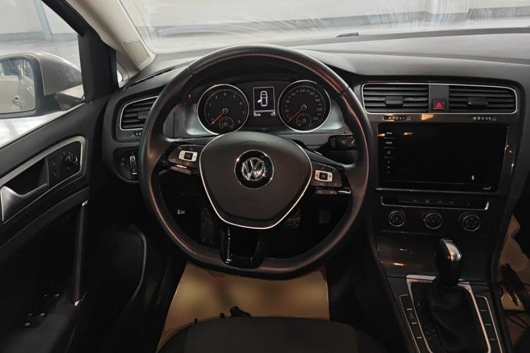 Used Volkswagen Golf 2019 200TSI DSG Comfort & Ambition Edition China VI Standard
