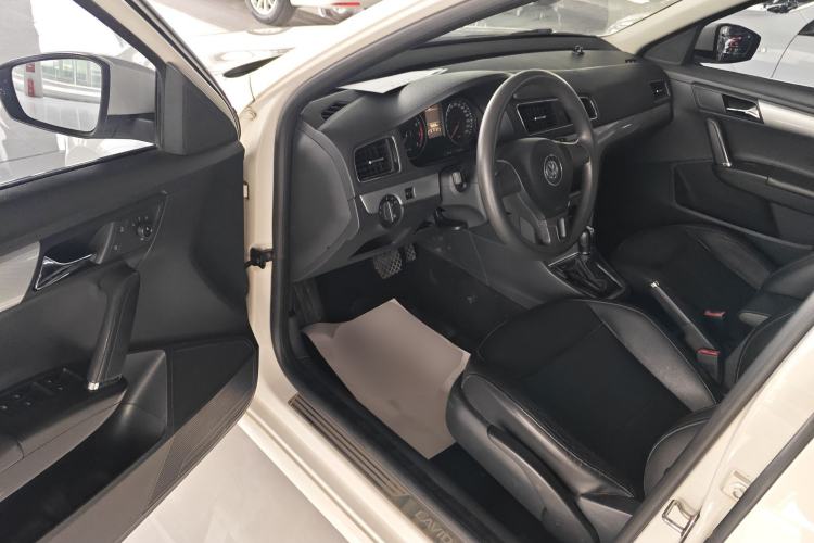 Used Volkswagen Gran Lavida 2015 1.6L Automatic Comfort Edition