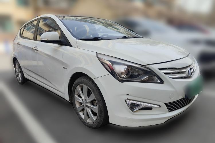 Used Hyundai Verna Ray 2014 1.6L Automatic TOP Front Right 45 Deg