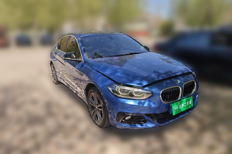 Used BMW 1 Series 2018 118i Sport Edition Front Right 45 Deg