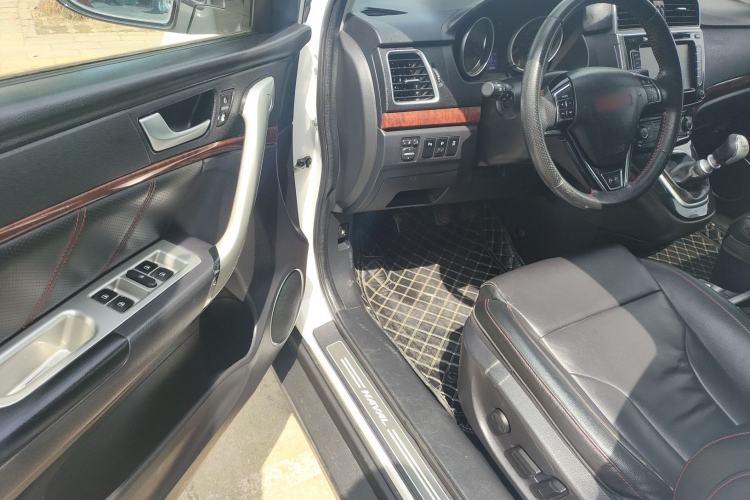 Used Haval H6 2014 Sport Version 1.5T Manual Two-Wheel Drive Elite Edition
