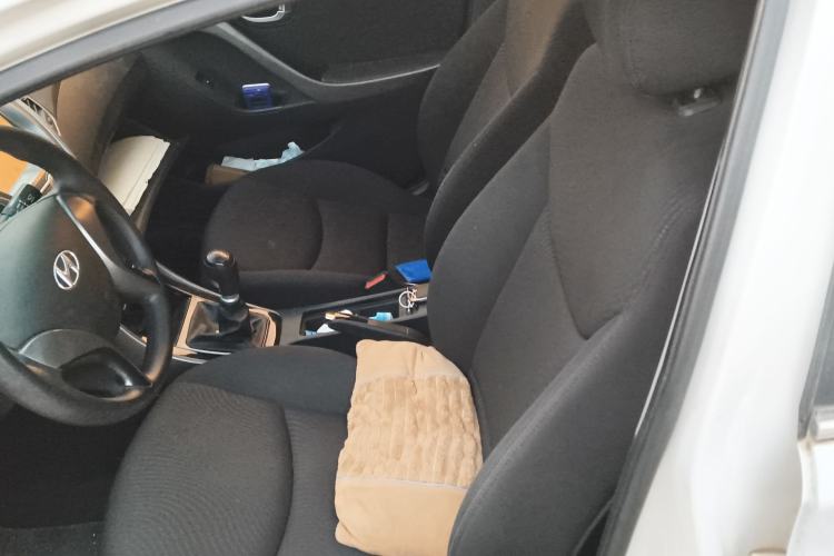 Used Hyundai Elantra (5th Generation / Langdong) 2016 1.6L Manual Luxury Model
