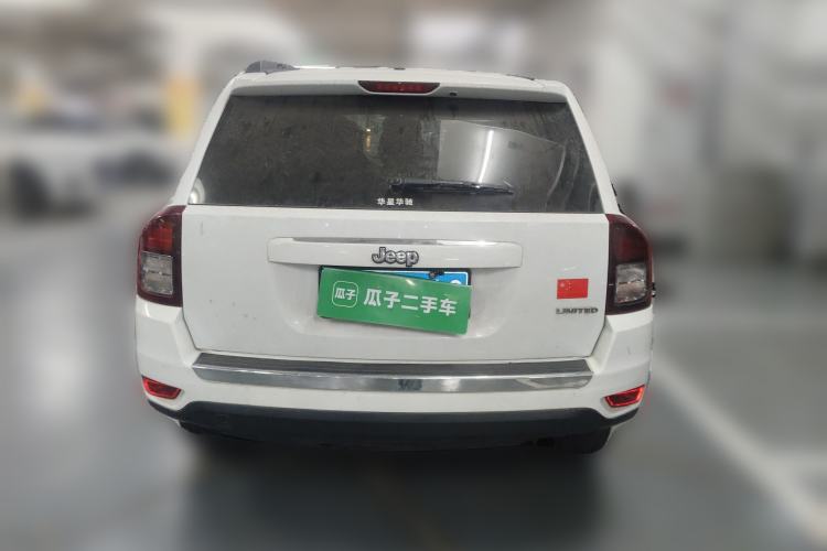 Used Jeep Compass 2015 2.0L Two-Wheel Drive Luxury Edition