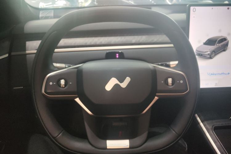 Used ONVO Luxeed L90 2025 Model—Ultra Six-Seater Version