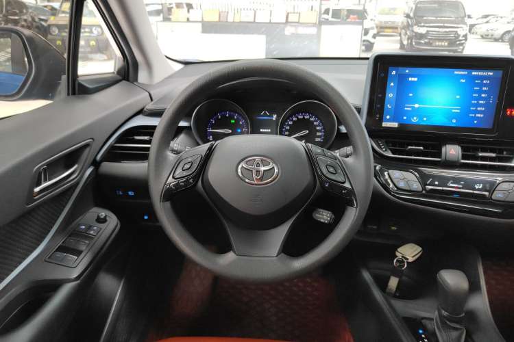 Used Toyota IZOA 2021 2.0L Enjoy Edition
