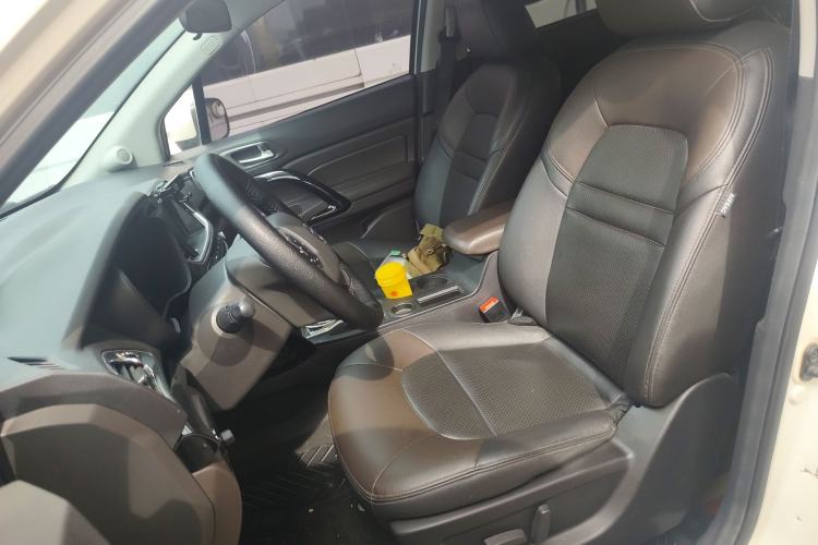 Used GAC Trumpchi GS4 2017 235T G-DCT Two-Wheel Drive Luxury Edition Left Front Seat