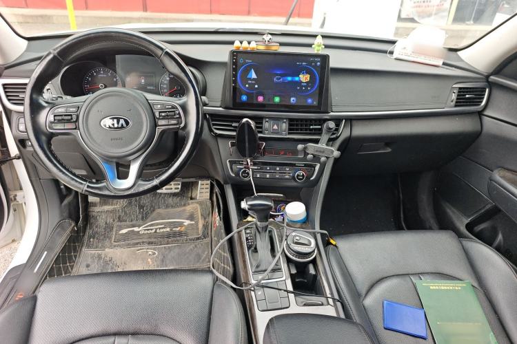 Used Kia K5 2016 2.0L Automatic LUX Center Console