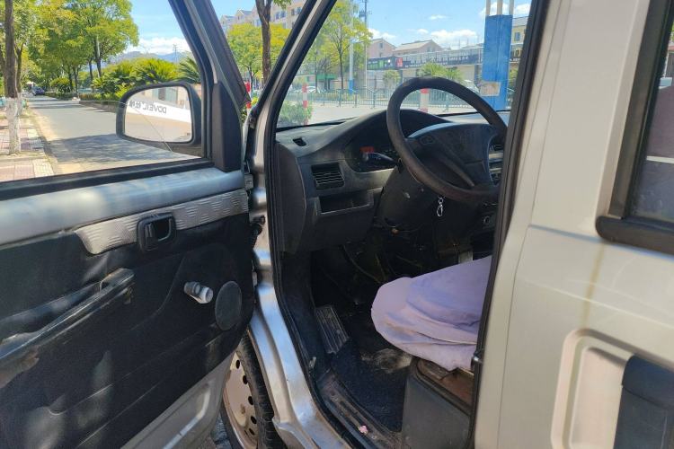 Used Wuling Rongguang 2011 1.2L Base Version
