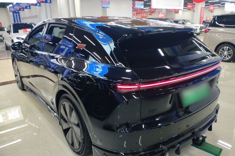 Used Li Auto i6 2025 Model Four-Wheel-Drive Standard Type Exterior 2