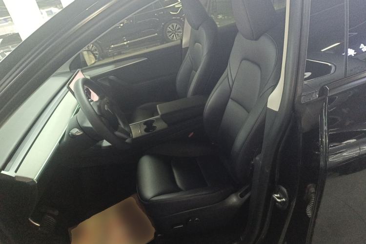 Used Tesla Model Y 2023 Rear-Wheel-Drive Version
