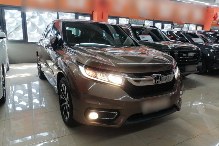 Used Honda Avancier 2017 240TURBO Two-Wheel Drive Luxury Edition Front Right 45 Deg