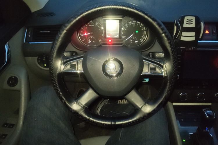 Used Skoda Octavia 2015 1.4TSI DSG Yijun Edition
