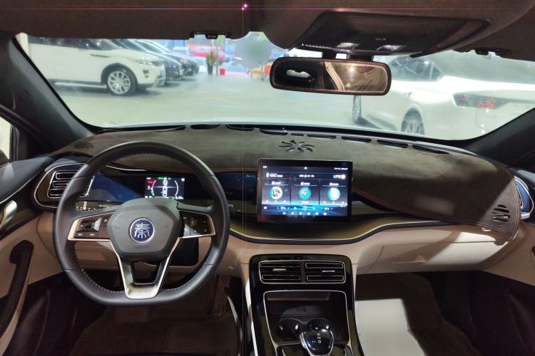Used BYD Qin PLUS 2021 DM-i 55KM Flagship Model Center Console
