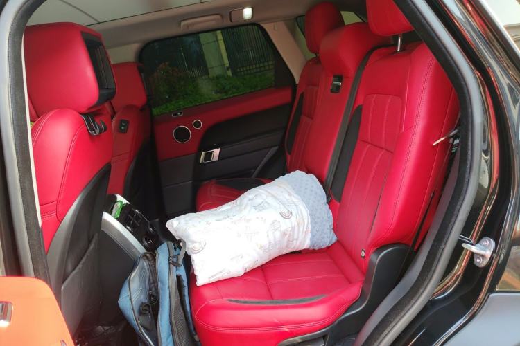 Used Land Rover Range Sport 2022 3.0 L6 YAO Black Edition
