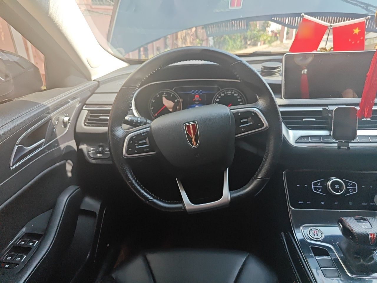 Hongqi H5 2022 Classic Model 1.5T DCT Flagship Edition - Chinese Trim Yun — снимка 10