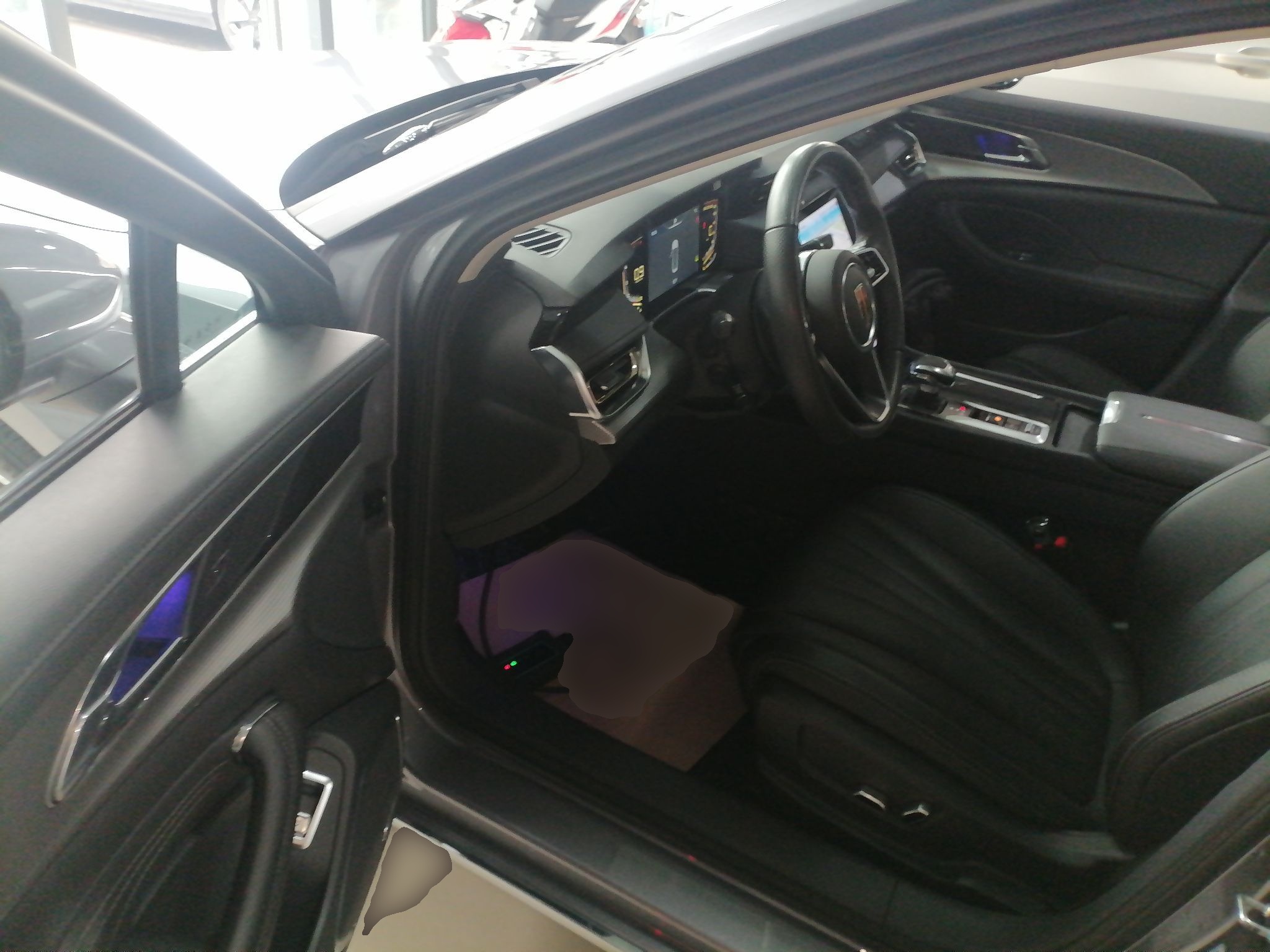 Hongqi H5 2023 2.0T Automatic Smart Connect Flagship Edition - Chinese Trim Xiang — снимка 18