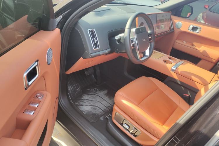 Used Li Auto L8 2025 Pro Smart Refresh Edition
