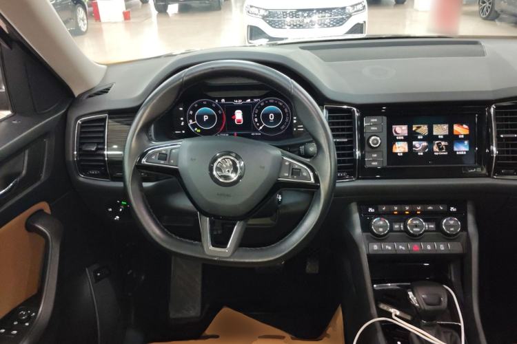 Used Skoda Kodiaq GT 2019 TSI330 Two-Wheel-Drive Luxury Edition China VI Standard Steering Wheel