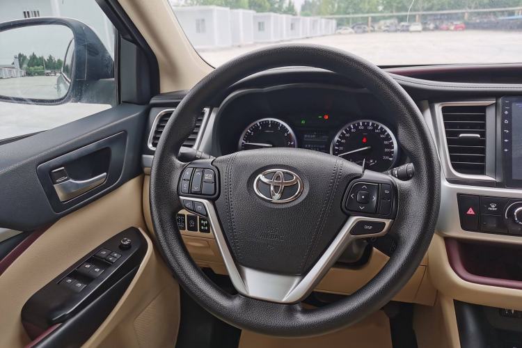 Used Toyota Highlander 2017 2.0T Two-Wheel Drive Elite Edition 5 Seats
