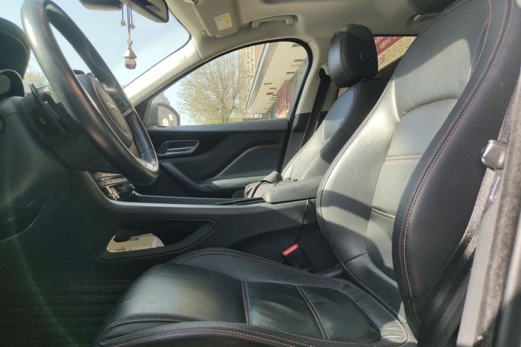 Used Jaguar F-PACE 2018 2.0T Two-Wheel Drive Urban Deluxe Edition