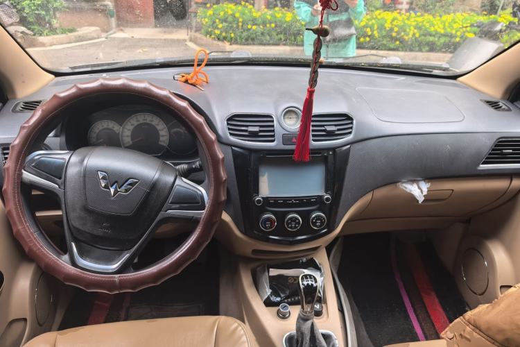 Used Wuling Hongguang 2013 1.5L S Comfort Model