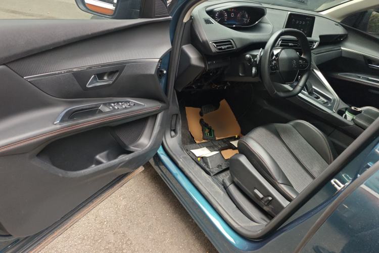 Used Peugeot 5008 2019 400THP 5-Seat Elite Edition Driver Seat