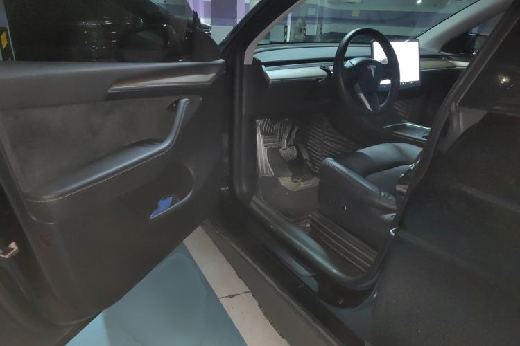 Used Tesla Model Y 2021 Standard Range Rear-Wheel Drive Version Driver Seat