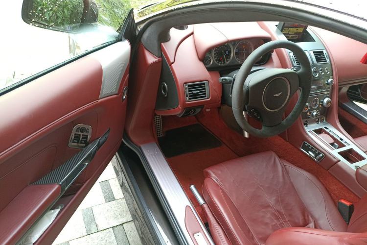 Used AstonMartin DB9 2013 6.0L Coupe